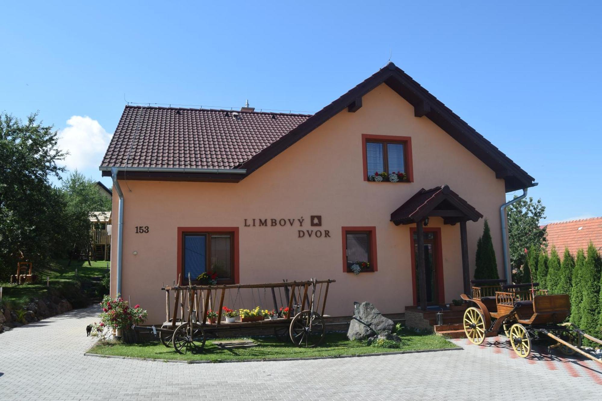 Hotel Pezion Limbovy Dvor Vrbov Esterno foto