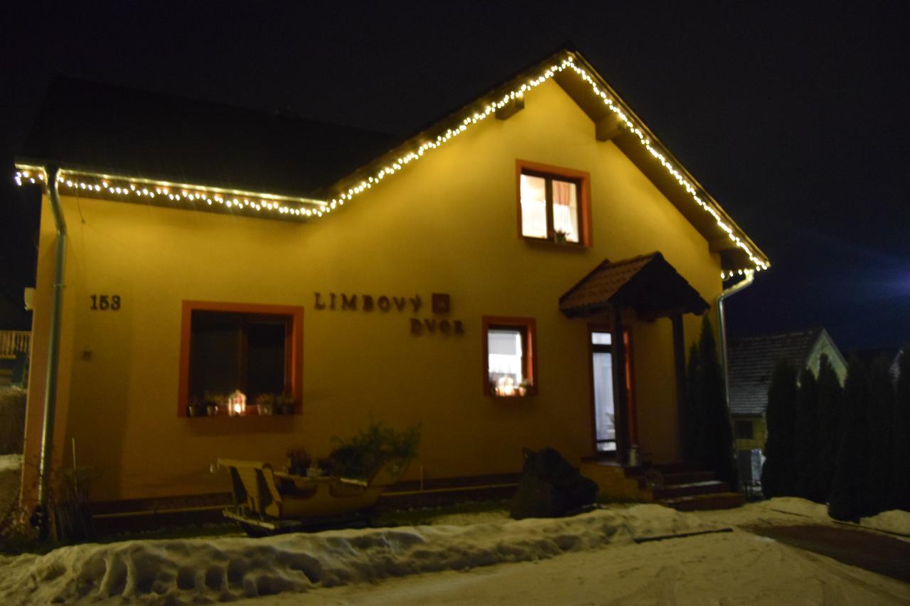 Hotel Pezion Limbovy Dvor Vrbov Esterno foto