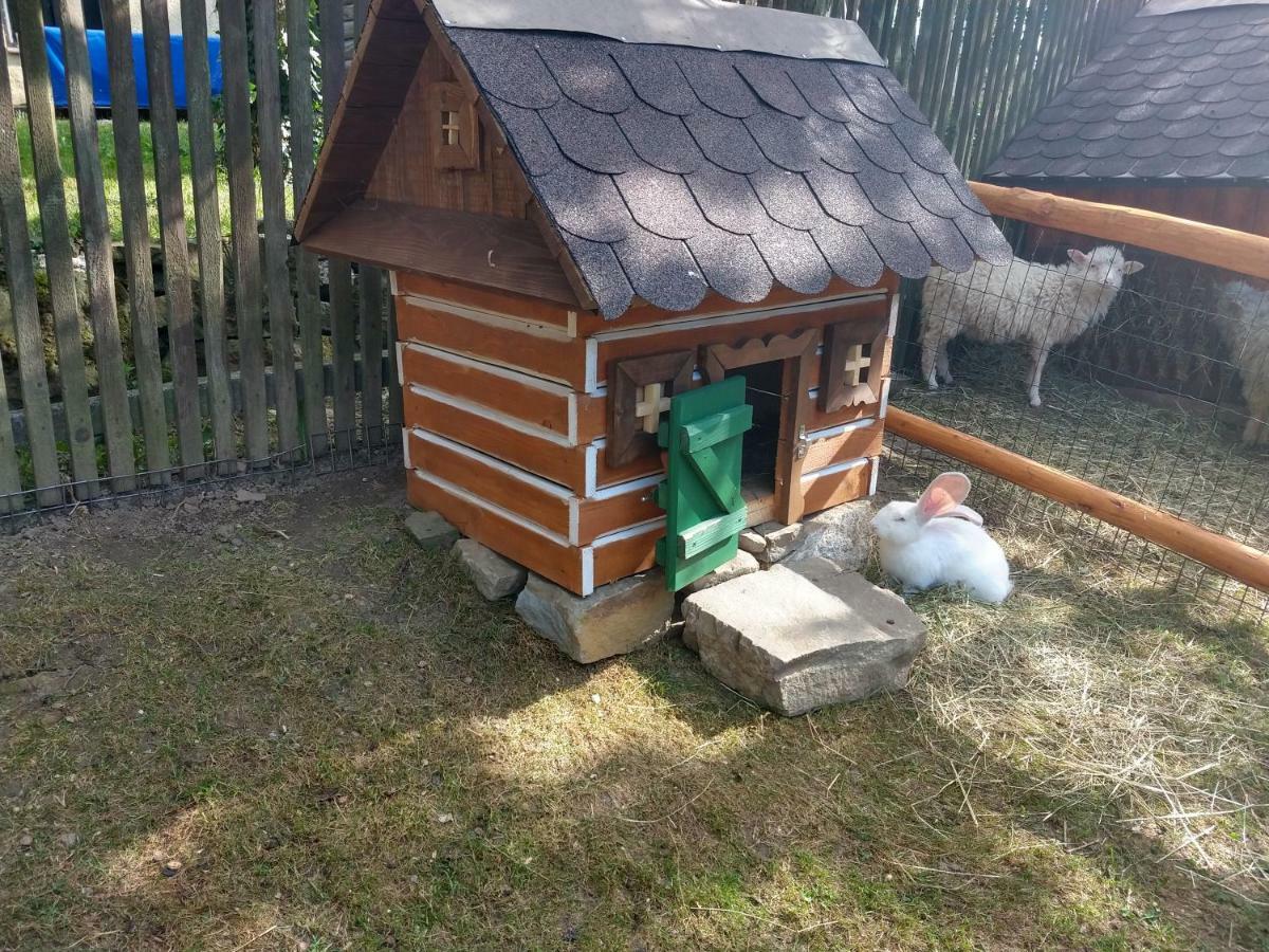 Hotel Pezion Limbovy Dvor Vrbov Esterno foto